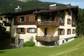 Appartement in Hus Signal met prachtig uitzicht op de bergen Klosters Serneus